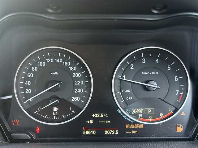 ＢＭＷ ２１８ｉ アクティブツアラー ラグジュアリー 福岡県 2015(平27)年 5.9万km カシミヤシルバー インテリジェントセーフティ/黒革シート/前席シートヒーター/純正ナビ　/Bluetooth/バックカメラ/HIDライト/オートライト/フロントフォグランプ/リアフォグランプ/オートワイパー/ステアリングスイッチ/ドライブレコーダー/純正16インチアルミホイール/ミラー一体型ＥＴＣ