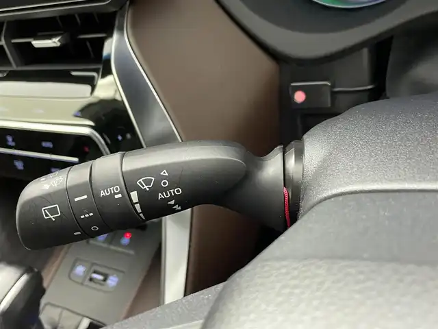 トヨタ ハリアー ハイブリッド Z レザーパッケージ 熊本県 2020(令2)年 5.9万km プレシャスブラックパール ワンオーナー/禁煙車/JBLサウンド/アルパインナビ/アラウンドビューモニター/ビルトインETC2.0/トヨタセーフティーセンス/・ブラインドスポットモニター/・プリクラッシュセーフティ/・レーダークルーズコントロール/・レーントレーシングアシスト/・ロードサインアシスト/・パーキングサポートブレーキ/前席エアーシート/前席シートヒーター/前席パワーシート/置くだけ充電/パワーバックドア/デジタルインナーミラー/ステアリングヒーター/前後クリアランスソナー/純正19インチAW/純正フロアマット/オートライト/オートハイビーム/LEDヘッドライト/フォグライト/スマートキー/プッシュスタート/スペアキー1本/保証書/取扱説明書