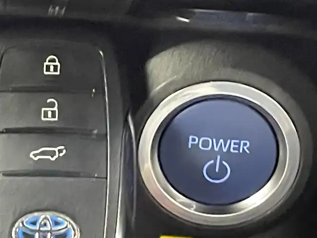 トヨタ ハリアー ハイブリッド Z レザーパッケージ 熊本県 2020(令2)年 5.9万km プレシャスブラックパール ワンオーナー/禁煙車/JBLサウンド/アルパインナビ/アラウンドビューモニター/ビルトインETC2.0/トヨタセーフティーセンス/・ブラインドスポットモニター/・プリクラッシュセーフティ/・レーダークルーズコントロール/・レーントレーシングアシスト/・ロードサインアシスト/・パーキングサポートブレーキ/前席エアーシート/前席シートヒーター/前席パワーシート/置くだけ充電/パワーバックドア/デジタルインナーミラー/ステアリングヒーター/前後クリアランスソナー/純正19インチAW/純正フロアマット/オートライト/オートハイビーム/LEDヘッドライト/フォグライト/スマートキー/プッシュスタート/スペアキー1本/保証書/取扱説明書