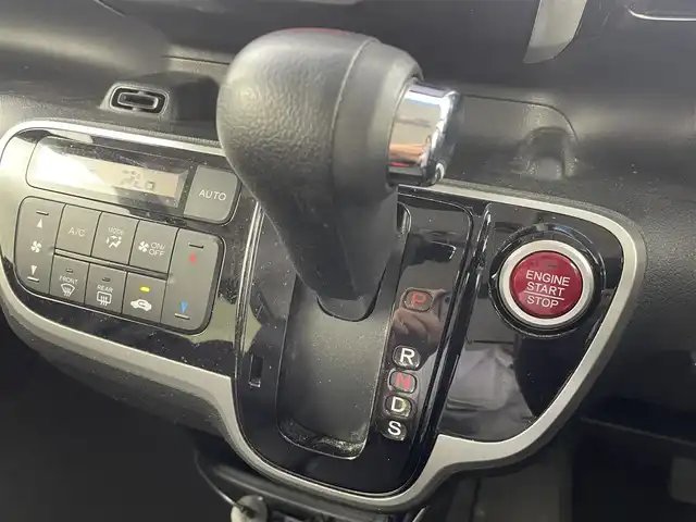 ホンダ Ｎ ＢＯＸ カスタム G ターボ Lパッケージ 大阪府 2016(平28)年 6.9万km プレミアムホワイトパールⅡ 社外SDナビ/　（Bluetooth/CD）/ワンセグTV/バックカメラ/クルーズコントロール/両側パワースライドドア/キセノンヘッドライト/フォグランプ/オートマチックハイビーム/ハーフレザーシート/純正15インチアルミホイール/パドルシフト/スマートキー/ETC