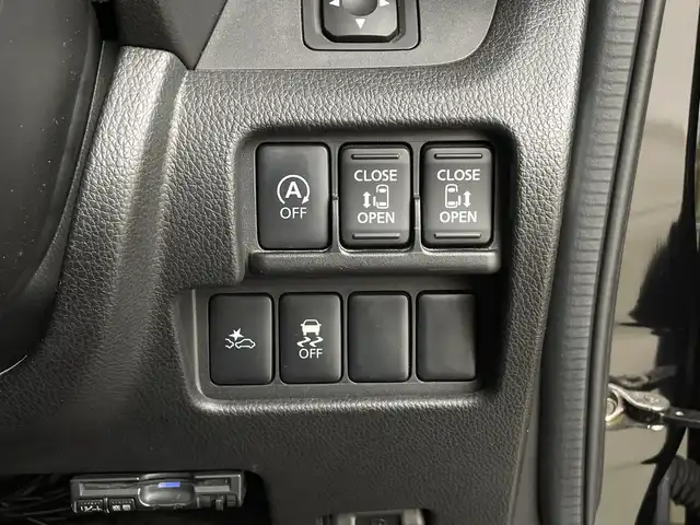 日産 デイズ ルークス ハイウェイスターターボ 鹿児島県 2015(平27)年 2.7万km ブラック 社外SDナビ/（AM/FM/CD/DVD/Bluetooth）/フルセグテレビ/アラウンドビューモニター/エマージェンシーブレーキ/両側パワースライドドア/ドライブレコーダー/スマートキー/プッシュスタート/アイドリングストップ/オートライト/ETC