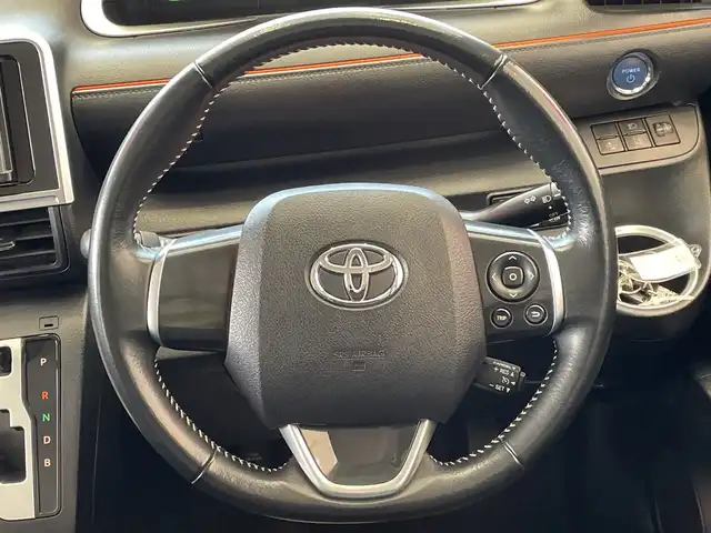 トヨタ シエンタ ハイブリッド G 埼玉県 2019(令1)年 5.8万km ブラックマイカ トヨタセーフティセンス/社外ナビ/　　CD/BT/AUX/バックカメラ/両側パワースライドドア/クルーズコントロール/ウィンカーミラー/プッシュスタート/スペアキー/ETC/禁煙車