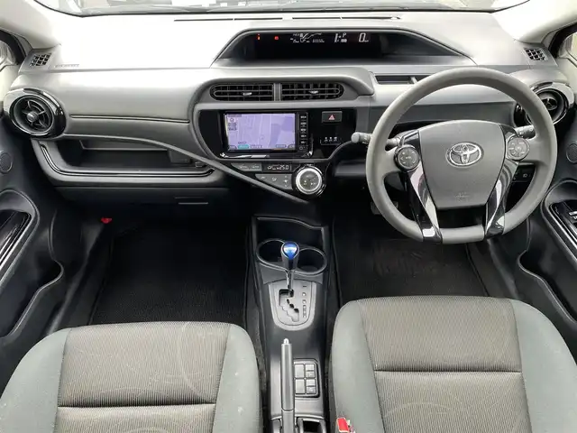 トヨタ アクア S スタイルブラック 東京都 2016(平28)年 6.6万km 紺 純正ナビ/TV/CD再生/Bluetooth接続/プリクラッシュセーフティシステム/レーンディパーチャーアラート/オートマチックハイビーム/ビルトインETC/ドライブレコーダー/ステアリングスイッチ/スマートキー