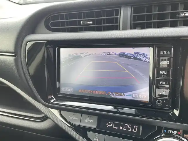 トヨタ アクア S スタイルブラック 東京都 2016(平28)年 6.6万km 紺 純正ナビ/TV/CD再生/Bluetooth接続/プリクラッシュセーフティシステム/レーンディパーチャーアラート/オートマチックハイビーム/ビルトインETC/ドライブレコーダー/ステアリングスイッチ/スマートキー