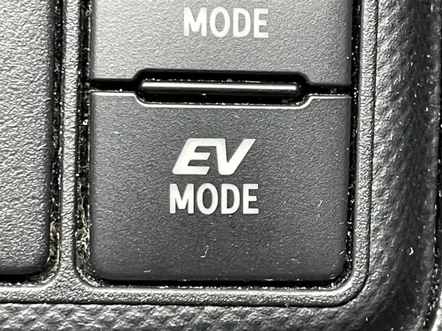 トヨタ アクア S スタイルブラック 東京都 2016(平28)年 6.6万km 紺 純正ナビ/TV/CD再生/Bluetooth接続/プリクラッシュセーフティシステム/レーンディパーチャーアラート/オートマチックハイビーム/ビルトインETC/ドライブレコーダー/ステアリングスイッチ/スマートキー