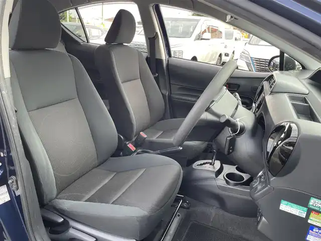 トヨタ アクア S スタイルブラック 東京都 2016(平28)年 6.6万km 紺 純正ナビ/TV/CD再生/Bluetooth接続/プリクラッシュセーフティシステム/レーンディパーチャーアラート/オートマチックハイビーム/ビルトインETC/ドライブレコーダー/ステアリングスイッチ/スマートキー