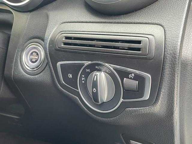 メルセデス・ベンツ ＧＬＣ２２０ d 4マチック クーペ AMGライン 埼玉県 2020(令2)年 3.5万km ダイヤモンドホワイト 黒半革シート/サンルーフ/AMGライン/アダプティブクルーズコントロール/純正HDDナビ/(Bluetooth/USB/フルセグ)/360度カメラ/ブラインドスポットモニター/エアサス/シートヒーター/アンビエントライト/純正19インチアルミホイール/ETC