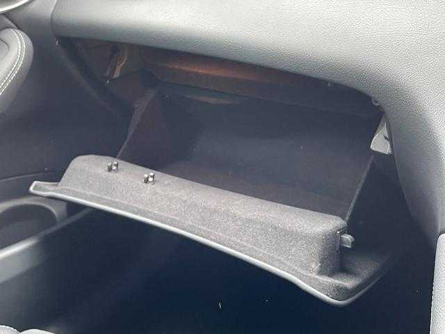 メルセデス・ベンツ ＧＬＣ２２０ d 4マチック クーペ AMGライン 埼玉県 2020(令2)年 3.5万km ダイヤモンドホワイト 黒半革シート/サンルーフ/AMGライン/アダプティブクルーズコントロール/純正HDDナビ/(Bluetooth/USB/フルセグ)/360度カメラ/ブラインドスポットモニター/エアサス/シートヒーター/アンビエントライト/純正19インチアルミホイール/ETC