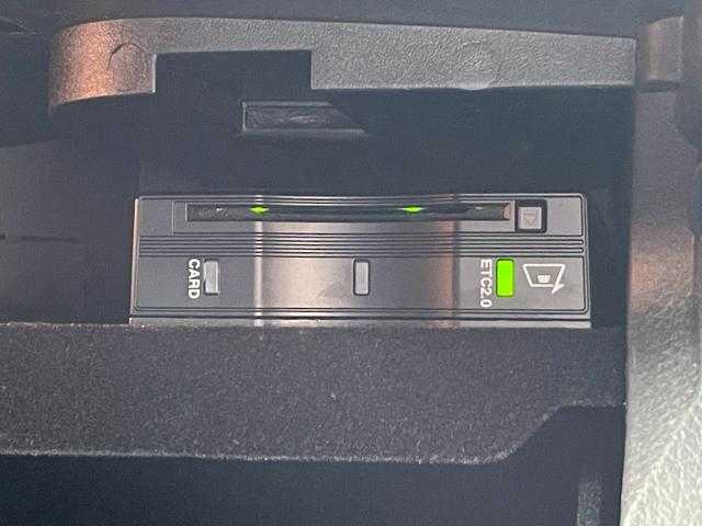 メルセデス・ベンツ ＧＬＣ２２０ d 4マチック クーペ AMGライン 埼玉県 2020(令2)年 3.5万km ダイヤモンドホワイト 黒半革シート/サンルーフ/AMGライン/アダプティブクルーズコントロール/純正HDDナビ/(Bluetooth/USB/フルセグ)/360度カメラ/ブラインドスポットモニター/エアサス/シートヒーター/アンビエントライト/純正19インチアルミホイール/ETC