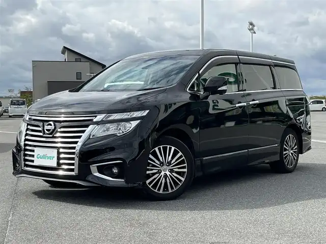 日産 エルグランド 250ハイウェイスターS 奈良県 2018(平30)年 8万km ファントムブラック ワンオーナー/純正ナビ/（ＴＶ／ＢＴ／ＣＤ／ＤＶＤ）/純正フリップダウンモニター/クルーズコントロール/全方位モニター/衝突軽減システム/前後コーナーセンサー/両側パワースライドドア/ハーフレザーシート/オートライト/電動格納ミラー/LEDヘッドライト/ＥＴＣ/純正１８インチＡＷ/保証書/取り扱い説明書
