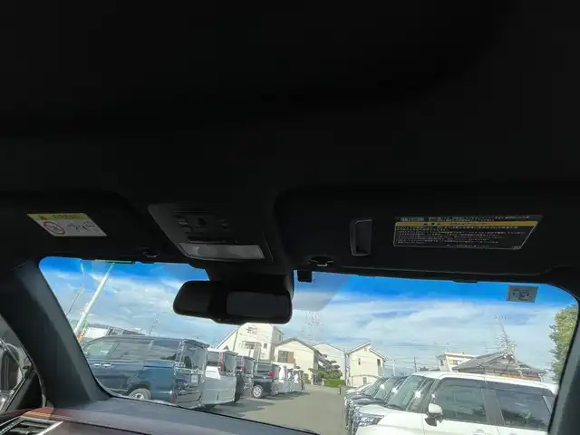 トヨタ ハリアー プレミアム 大阪府 2017(平29)年 4.8万km ホワイトパールクリスタルシャイン 9インチALPANEナビ（フルセグ/BT/CD/DVD)/サンルーフ/モデリスタ（フロント/サイド/リア）/バックカメラ/パワーバックドア/後席9インチプライベートモニター/クルーズコントロール/衝突被害軽減システム/レーンキープアシスト/横滑り防止装置/電動リアゲート/オートマチックハイビーム/ビルトインETC/ハーフレザー/純正AW（18inch)/純正LEDライト