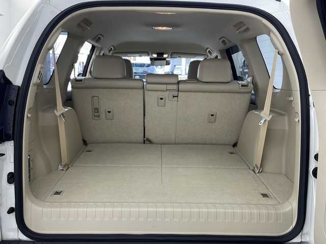 トヨタ ランドクルーザー プラド TX Lパッケージ 兵庫県 2019(平31)年 5万km ホワイトパールクリスタルシャイン ・社外9インチナビ/Bluetooth/CD/DVD/TV/・バックカメラ/・トヨタセーフティセンス/・プリクラッシュセーフティ/・レーンディパーチャーアラート/・オートマチックハイビーム/・レーダークルーズコントロール/・クリアランスソナー/・センターデフロック/・ダウンヒルアシストコントロール/・ローダウン/・オートサイドステップ/・革シート/・前席パワーシート/・前席シートヒーター/・前席ベンチレーション/・モデリスタエアロ/・22インチアルミホイールタイヤ/・LEDヘッドライト/・フォグランプ/・ビルトインETC/・スマートキー