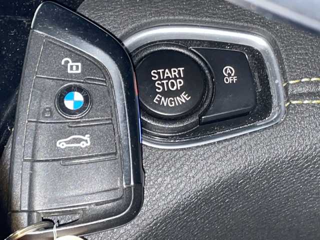 ＢＭＷ Ｘ２ xDrive20i MスポーツX 沖縄県 2019(平31)年 4.4万km 黒 内地仕入/メーカーオプションナビ/Ｂｌｕｅｔｏｏｔｈ/クルーズコントロール/バカメラ/ＬＥＤヘッドライト/ウィンカーミラー/ステアリングスイッチ/パドルシフト/シートヒーター/ＥＴＣ/プッシュスタート