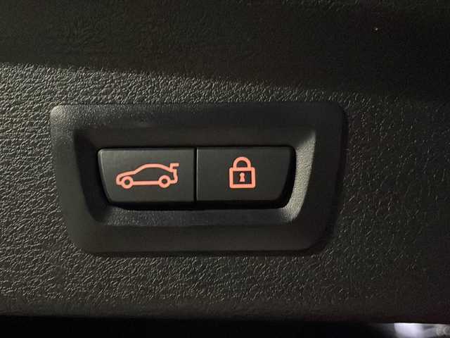 ＢＭＷ Ｘ２ xDrive20i MスポーツX 沖縄県 2019(平31)年 4.4万km 黒 内地仕入/メーカーオプションナビ/Ｂｌｕｅｔｏｏｔｈ/クルーズコントロール/バカメラ/ＬＥＤヘッドライト/ウィンカーミラー/ステアリングスイッチ/パドルシフト/シートヒーター/ＥＴＣ/プッシュスタート