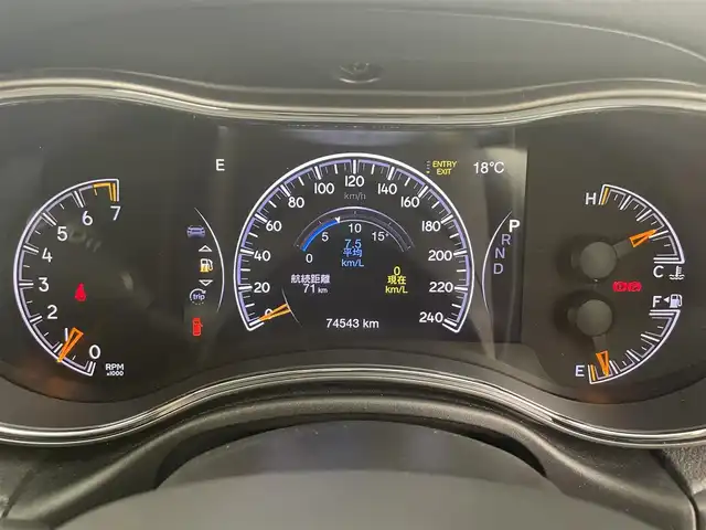 クライスラー・ジープ ジープ グランドチェロキー アルティテュード 富山県 2019(令1)年 7.5万km 黒Ｍ ４WD/純正ナビ（ｂｌｕｅｔｏｏｔｈ）/フルセグTV/バックカメラ　/前後コーナーセンサー/ＥＴＣ　/純正前後ドラレコ　/エアサス/リアパークセンスブレーキアシスト　/ハーフレザーシート　/前席パワーシート・シートヒーター　/社外１８インチＡＷ付スタッドレスセット積込（2024年７部山）/SPORTモード/スマートキー/プッシュスタート/オートライト/HIDヘッドライト/フォグ/クルーズコントロール/パドルシフト/純正マット/保証書、取説