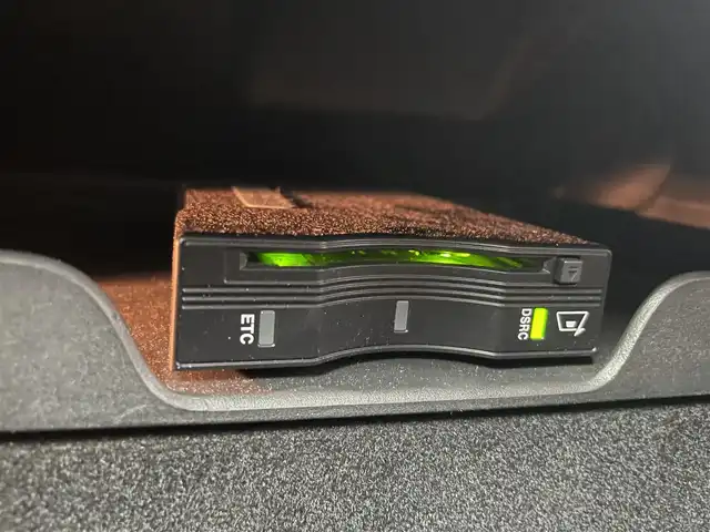 クライスラー・ジープ ジープ グランドチェロキー アルティテュード 富山県 2019(令1)年 7.5万km 黒Ｍ ４WD/純正ナビ（ｂｌｕｅｔｏｏｔｈ）/フルセグTV/バックカメラ　/前後コーナーセンサー/ＥＴＣ　/純正前後ドラレコ　/エアサス/リアパークセンスブレーキアシスト　/ハーフレザーシート　/前席パワーシート・シートヒーター　/社外１８インチＡＷ付スタッドレスセット積込（2024年７部山）/SPORTモード/スマートキー/プッシュスタート/オートライト/HIDヘッドライト/フォグ/クルーズコントロール/パドルシフト/純正マット/保証書、取説