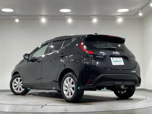 トヨタ アクア Z 愛知県 2024(令6)年 1.5万km ブラックマイカ 純正１０インチナビ/パノラミックビューモニター/プリクラッシュセーフティ/レーダークルーズコントロール/ブラインドスポットモニター/クリアランスソナー/レーンキープアシスト/先行車発進告知/ビルトインＥＴＣ/前後ドライブレコーダー/AC100Vコンセント/USB入力端子/アクセサリーソケット/ISOFIX/純正フロアマット/純正15インチアルミホイール