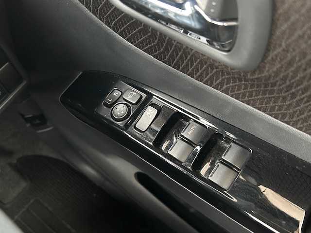 日産 ルークス ハイウェイスター 富山県 2010(平22)年 4.5万km ルナグレー 4WD/スマートキー/パワースライドドア/社外CDプレーヤー/HIDヘッドライト/フォグランプ/プッシュスタート/電格ウィンカーミラー/純正ドアバイザー/純正フロアマット/純正１４インチAW/保証書・取説/社外AW付きスタッドレス車載(155/65R13)