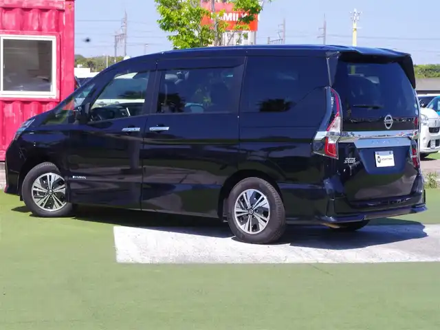 日産 セレナ e－パワー ハイウェイスター V 千葉県 2019(令1)年 4.1万km ダイヤモンドブラック エマージェンシーブレーキ/プロパイロット/インテリジェントクルーズコントロール/インテリジェントパーキングアシスト/ハンズフリー両側パワースライドドア/純正SDナビ/地デジTV/【DVD/CD再生機能　Bluetooth接続】/アラウンドビューモニター/ETC（2.0）/LEDヘッドライト/純正15インチアルミホイル/サイド/カーテンエアバッグ/インテリジェントキー