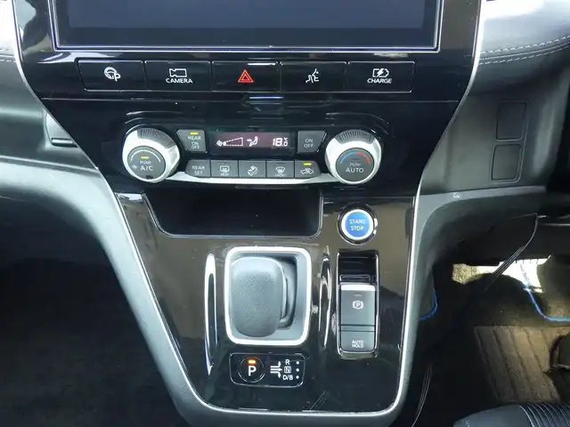 日産 セレナ e－パワー ハイウェイスター V 千葉県 2019(令1)年 4.1万km ダイヤモンドブラック エマージェンシーブレーキ/プロパイロット/インテリジェントクルーズコントロール/インテリジェントパーキングアシスト/ハンズフリー両側パワースライドドア/純正SDナビ/地デジTV/【DVD/CD再生機能　Bluetooth接続】/アラウンドビューモニター/ETC（2.0）/LEDヘッドライト/純正15インチアルミホイル/サイド/カーテンエアバッグ/インテリジェントキー