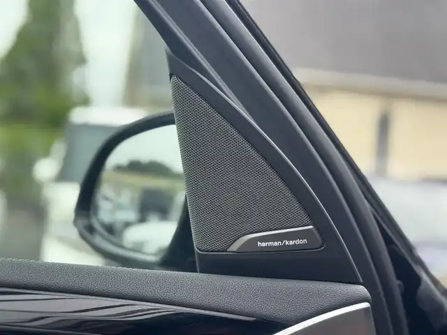 ＢＭＷ Ｘ３ ミッドナイトエディション 三重県 2020(令2)年 3.1万km サファイアブラックP 130台限定車/革シート/シートヒーター(前席)/電動ランバーサポート/パワーシート(前席)/メモリアル機能(運転席)/ワイヤレス充電器/ドライブレコーダー(前後)/パワーバックドア/全方位カメラ/harmankardonサラウンド(16スピーカー)/純正ナビ(Bluetooth/DTV/AM/FM/AppleCarPlay/音楽ライブラリ/Spotify/ScreenMirroring)/ドライビングアシストプラス/アクティブクルーズコントロール/ステアリング/レーンコントロールアシスト/レーンディパーチャーウォーニング/レーンチェンジウォーニング/アクティブサイドコリジョンプロテクション/前車接近警告/衝突回避/被害軽減ブレーキ/事故回避アシスト/後車衝突警告/クロストラフィックウォーニング/パーキングアシストプラス/パークディスタンスコントロール/パーキングアシスト/ミラー内蔵ETC2.0/ブラックフロントグリル/カーボンドアミラー/ブラッククロームデュアルマフラー/20インチブラック塗装AW/ブラックルーフレール/ピアノブラックインパネ加飾/合皮貼ダッシュボード/オートホールド/パドルシフト/Mシートベルト/スペアキー