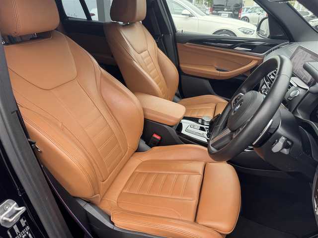 ＢＭＷ Ｘ３ ミッドナイトエディション 三重県 2020(令2)年 3.1万km サファイアブラックP 130台限定車/革シート/シートヒーター(前席)/電動ランバーサポート/パワーシート(前席)/メモリアル機能(運転席)/ワイヤレス充電器/ドライブレコーダー(前後)/パワーバックドア/全方位カメラ/harmankardonサラウンド(16スピーカー)/純正ナビ(Bluetooth/DTV/AM/FM/AppleCarPlay/音楽ライブラリ/Spotify/ScreenMirroring)/ドライビングアシストプラス/アクティブクルーズコントロール/ステアリング/レーンコントロールアシスト/レーンディパーチャーウォーニング/レーンチェンジウォーニング/アクティブサイドコリジョンプロテクション/前車接近警告/衝突回避/被害軽減ブレーキ/事故回避アシスト/後車衝突警告/クロストラフィックウォーニング/パーキングアシストプラス/パークディスタンスコントロール/パーキングアシスト/ミラー内蔵ETC2.0/ブラックフロントグリル/カーボンドアミラー/ブラッククロームデュアルマフラー/20インチブラック塗装AW/ブラックルーフレール/ピアノブラックインパネ加飾/合皮貼ダッシュボード/オートホールド/パドルシフト/Mシートベルト/スペアキー