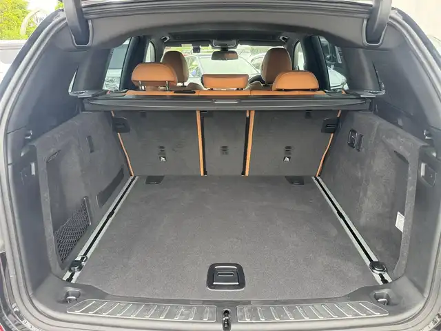 ＢＭＷ Ｘ３ ミッドナイトエディション 三重県 2020(令2)年 3.1万km サファイアブラックP 130台限定車/革シート/シートヒーター(前席)/電動ランバーサポート/パワーシート(前席)/メモリアル機能(運転席)/ワイヤレス充電器/ドライブレコーダー(前後)/パワーバックドア/全方位カメラ/harmankardonサラウンド(16スピーカー)/純正ナビ(Bluetooth/DTV/AM/FM/AppleCarPlay/音楽ライブラリ/Spotify/ScreenMirroring)/ドライビングアシストプラス/アクティブクルーズコントロール/ステアリング/レーンコントロールアシスト/レーンディパーチャーウォーニング/レーンチェンジウォーニング/アクティブサイドコリジョンプロテクション/前車接近警告/衝突回避/被害軽減ブレーキ/事故回避アシスト/後車衝突警告/クロストラフィックウォーニング/パーキングアシストプラス/パークディスタンスコントロール/パーキングアシスト/ミラー内蔵ETC2.0/ブラックフロントグリル/カーボンドアミラー/ブラッククロームデュアルマフラー/20インチブラック塗装AW/ブラックルーフレール/ピアノブラックインパネ加飾/合皮貼ダッシュボード/オートホールド/パドルシフト/Mシートベルト/スペアキー