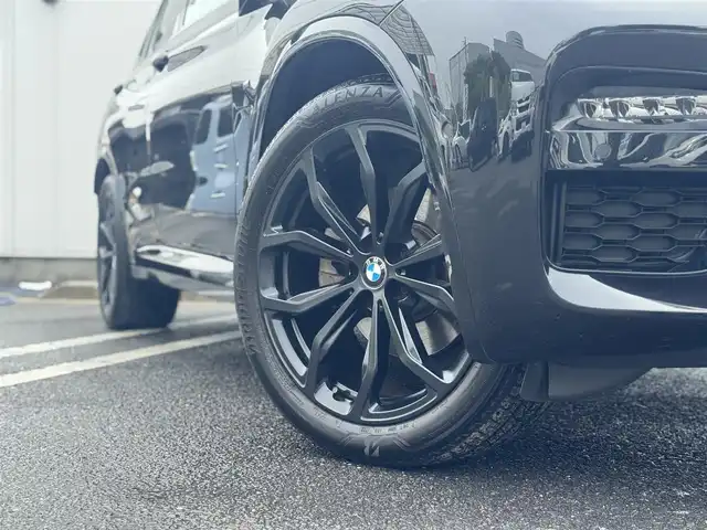 ＢＭＷ Ｘ３ ミッドナイトエディション 三重県 2020(令2)年 3.1万km サファイアブラックP 130台限定車/革シート/シートヒーター(前席)/電動ランバーサポート/パワーシート(前席)/メモリアル機能(運転席)/ワイヤレス充電器/ドライブレコーダー(前後)/パワーバックドア/全方位カメラ/harmankardonサラウンド(16スピーカー)/純正ナビ(Bluetooth/DTV/AM/FM/AppleCarPlay/音楽ライブラリ/Spotify/ScreenMirroring)/ドライビングアシストプラス/アクティブクルーズコントロール/ステアリング/レーンコントロールアシスト/レーンディパーチャーウォーニング/レーンチェンジウォーニング/アクティブサイドコリジョンプロテクション/前車接近警告/衝突回避/被害軽減ブレーキ/事故回避アシスト/後車衝突警告/クロストラフィックウォーニング/パーキングアシストプラス/パークディスタンスコントロール/パーキングアシスト/ミラー内蔵ETC2.0/ブラックフロントグリル/カーボンドアミラー/ブラッククロームデュアルマフラー/20インチブラック塗装AW/ブラックルーフレール/ピアノブラックインパネ加飾/合皮貼ダッシュボード/オートホールド/パドルシフト/Mシートベルト/スペアキー