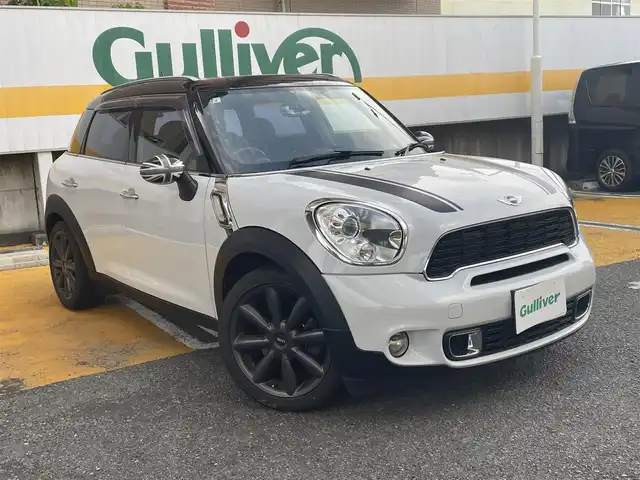 ＭＩＮＩ ミニ クロスオーバー クーパー S 静岡県 2011(平23)年 6.8万km ライトホワイト 社外HDDナビ/フルセグTV/DVD/CD/バックカメラ/ハーフレザーシート/バックソナー/ETC/前後ドライブレコーダー/パドルシフト/プッシュスタートエンジン/純正18インチAW/保証書/取扱説明書/ナビ取扱説明書/H30/R2/4/5/6/7点検記録簿有