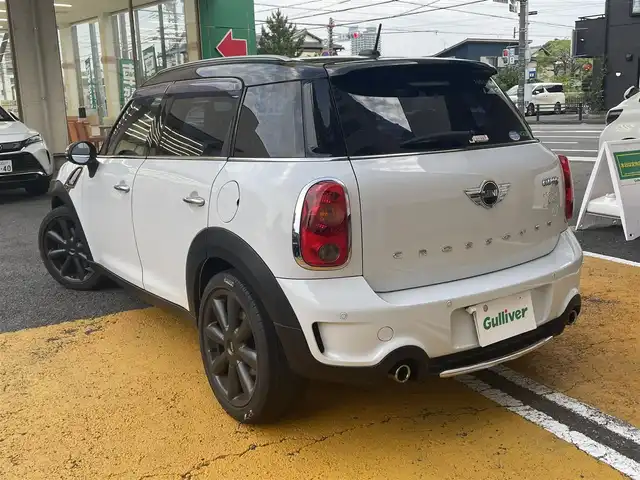 ＭＩＮＩ ミニ クロスオーバー クーパー S 静岡県 2011(平23)年 6.8万km ライトホワイト 社外HDDナビ/フルセグTV/DVD/CD/バックカメラ/ハーフレザーシート/バックソナー/ETC/前後ドライブレコーダー/パドルシフト/プッシュスタートエンジン/純正18インチAW/保証書/取扱説明書/ナビ取扱説明書/H30/R2/4/5/6/7点検記録簿有