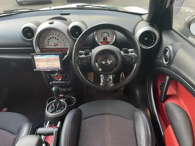 ＭＩＮＩ ミニ クロスオーバー クーパー S 静岡県 2011(平23)年 6.8万km ライトホワイト 社外HDDナビ/フルセグTV/DVD/CD/バックカメラ/ハーフレザーシート/バックソナー/ETC/前後ドライブレコーダー/パドルシフト/プッシュスタートエンジン/純正18インチAW/保証書/取扱説明書/ナビ取扱説明書/H30/R2/4/5/6/7点検記録簿有