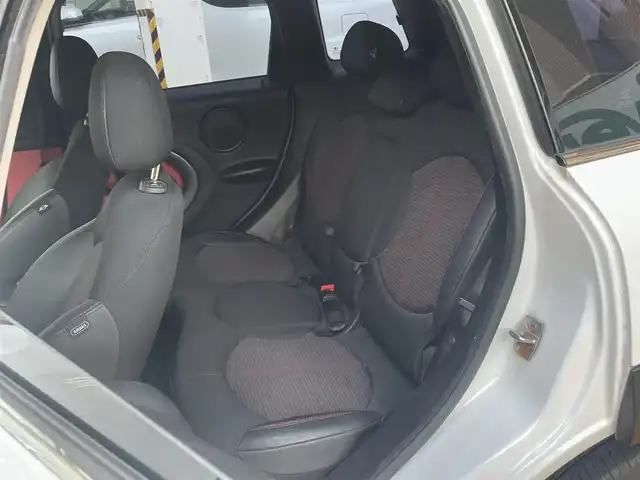ＭＩＮＩ ミニ クロスオーバー クーパー S 静岡県 2011(平23)年 6.8万km ライトホワイト 社外HDDナビ/フルセグTV/DVD/CD/バックカメラ/ハーフレザーシート/バックソナー/ETC/前後ドライブレコーダー/パドルシフト/プッシュスタートエンジン/純正18インチAW/保証書/取扱説明書/ナビ取扱説明書/H30/R2/4/5/6/7点検記録簿有