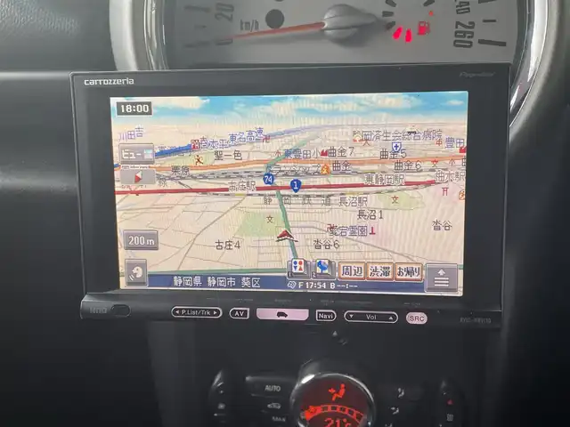 ＭＩＮＩ ミニ クロスオーバー クーパー S 静岡県 2011(平23)年 6.8万km ライトホワイト 社外HDDナビ/フルセグTV/DVD/CD/バックカメラ/ハーフレザーシート/バックソナー/ETC/前後ドライブレコーダー/パドルシフト/プッシュスタートエンジン/純正18インチAW/保証書/取扱説明書/ナビ取扱説明書/H30/R2/4/5/6/7点検記録簿有