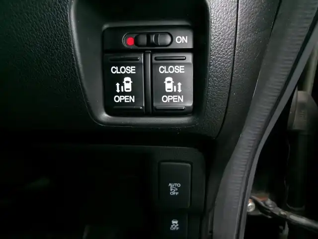 ホンダ Ｎ ＢＯＸ カスタム SSブラックSパッケージ 群馬県 2017(平29)年 12.4万km クリスタルブラックパール ワンオーナー/8インチSDナビ/バックカメラ/両側パワースライドドア/シートヒーター/HID/ETC