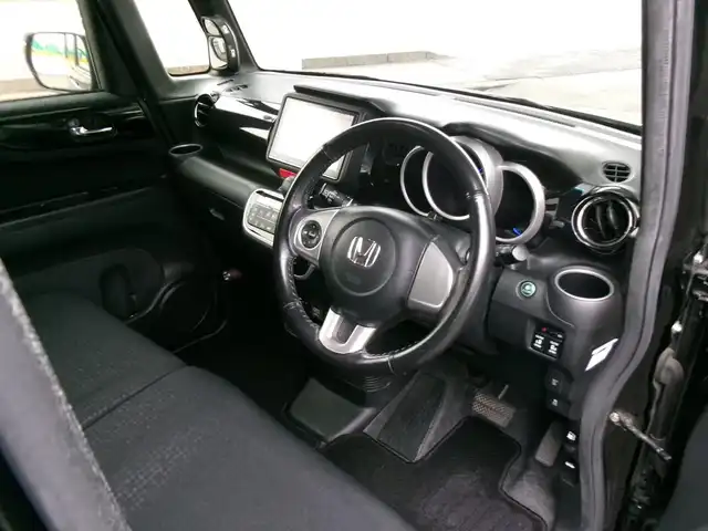 ホンダ Ｎ ＢＯＸ カスタム SSブラックSパッケージ 群馬県 2017(平29)年 12.4万km クリスタルブラックパール ワンオーナー/8インチSDナビ/バックカメラ/両側パワースライドドア/シートヒーター/HID/ETC