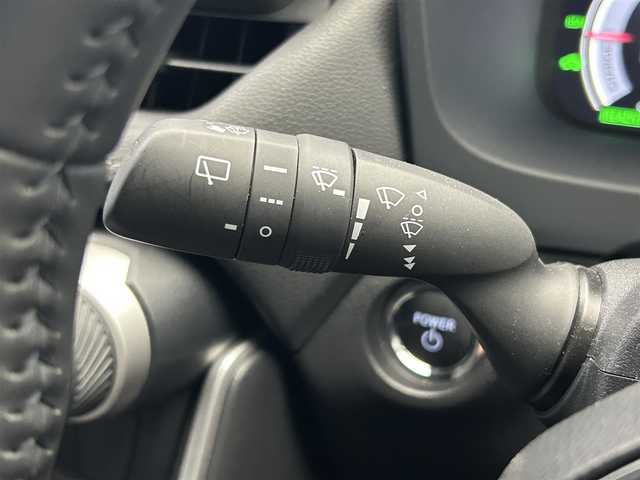 トヨタ ＲＡＶ４ ハイブリッドG 鹿児島県 2024(令6)年 0.7万km アティチュードブラックマイカ ワンオーナー/禁煙車/メーカーOPナビ/全方位カメラ/トヨタセーフティセンス/プリクラッシュセーフティ/レーントレーシングアシスト/レーダークルーズコントロール/オートマチックハイビーム/ロードサインアシスト/純正前方ドライブレコーダー/ビルトインETC2.0/デジタルインナーミラー/ステアリングヒーター/レザーシート/前席パワーシート/前席ベンチレーション/前席シートヒーター/メモリシート/電動パーキングブレーキ/オートホールド/ルーフレール/パワーバックドア/純正ラバーマット/純正アルミホイール/純正ドアバイザー/LEDヘッドライト/前後コーナーセンサー