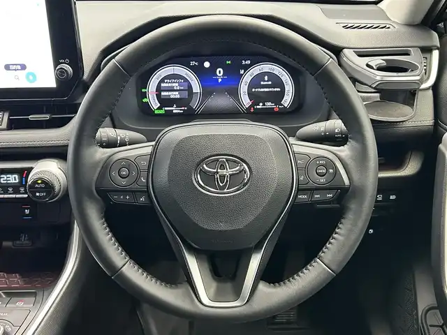 トヨタ ＲＡＶ４ ハイブリッドG 鹿児島県 2024(令6)年 0.7万km アティチュードブラックマイカ ワンオーナー/禁煙車/メーカーOPナビ/全方位カメラ/トヨタセーフティセンス/プリクラッシュセーフティ/レーントレーシングアシスト/レーダークルーズコントロール/オートマチックハイビーム/ロードサインアシスト/純正前方ドライブレコーダー/ビルトインETC2.0/デジタルインナーミラー/ステアリングヒーター/レザーシート/前席パワーシート/前席ベンチレーション/前席シートヒーター/メモリシート/電動パーキングブレーキ/オートホールド/ルーフレール/パワーバックドア/純正ラバーマット/純正アルミホイール/純正ドアバイザー/LEDヘッドライト/前後コーナーセンサー