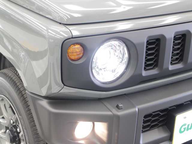 スズキ ジムニー XC 千葉県 2025(令7)年 0.1万km未満 ミディアムグレー ワンオーナー/純正9インチメモリナビ(AVIC-RQS720ZS)/フルセグＴＶ/Ｂｌｕｅｔｏｏｔｈ/AM/FM/CD/DVD/バックカメラ/LEDヘッドライト/フォグランプ/クルーズコントロール/アイドリングストップ/障害物センサー/車線逸脱警報/衝突軽減ブレーキ/前席シートヒーター/スマートキー×2/取説/保証書