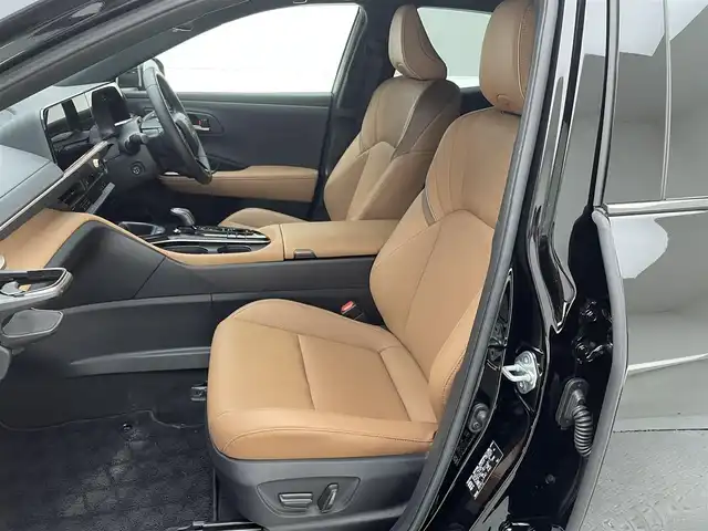 トヨタ クラウン スポーツ Z 兵庫県 2024(令6)年 1.3万km 黒 純正ナビ/フルセグ BT USB/パノラミックビューモニター/デジタルインナーミラー/レーダークルーズコントロール/プリクラッシュセーフティー/クリアランスソナー/LDA/BSM/HUD/ビルトインETC2.0/パワーバックドア/レザーシート/レザーシート/シートヒーター/ベンチレーション/パワーシート/LEDヘッドライト/オートライト/オートハイビーム/ワイヤレス充電/純正マット/ドアバイザー