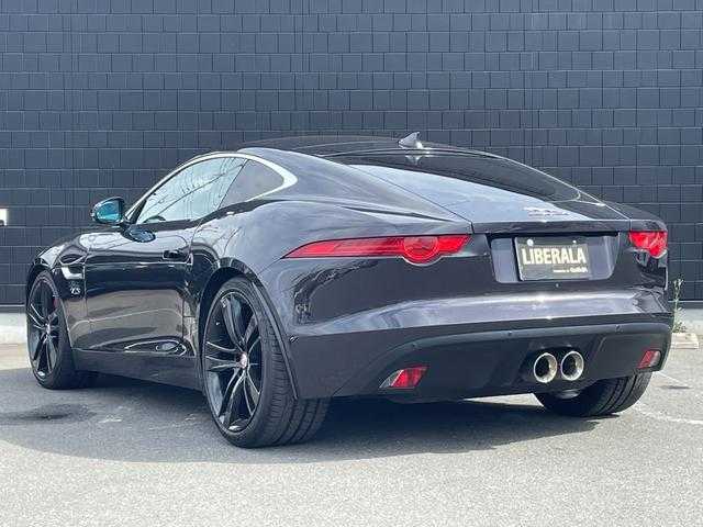 ジャガー Ｆ-ＴＹＰＥ クーペ 埼玉県 2016(平28)年 3.7万km 紺Ｍ 黒ハーフレザーシート/ＭＥＲＩＤＩＡＮ/純正HDDナビ/(USB/CD/DVD)/バックカメラ/オートクルーズコントロール/クリアランスソナー/純正２０インチアルミホイール/電動バックドア/ＨＩＤヘッドランプ