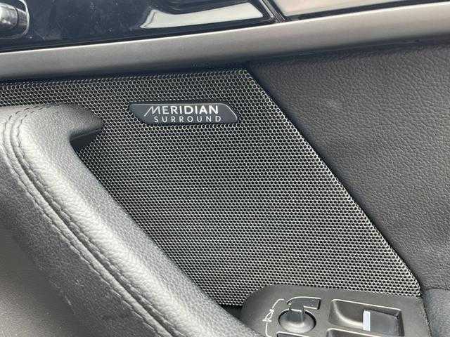 ジャガー Ｆ-ＴＹＰＥ クーペ 埼玉県 2016(平28)年 3.7万km 紺Ｍ 黒ハーフレザーシート/ＭＥＲＩＤＩＡＮ/純正HDDナビ/(USB/CD/DVD)/バックカメラ/オートクルーズコントロール/クリアランスソナー/純正２０インチアルミホイール/電動バックドア/ＨＩＤヘッドランプ