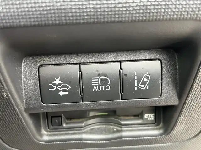 トヨタ スペイド F 千葉県 2017(平29)年 9.2万km ブラッキッシュアゲハガラスフレーク ユーザー買取車両/セーフティセンス/・衝突軽減ブレーキ/レーンキープアシスト/・オートハイビーム/純正SDナビ(NSZT-W66T)/・ワンセグ/BT/CD/バックカメラ/ステアリングスイッチ/ETC/パワースライドドア/HIDヘッドライト/スマートキー/プッシュスタート/純正フロアマット