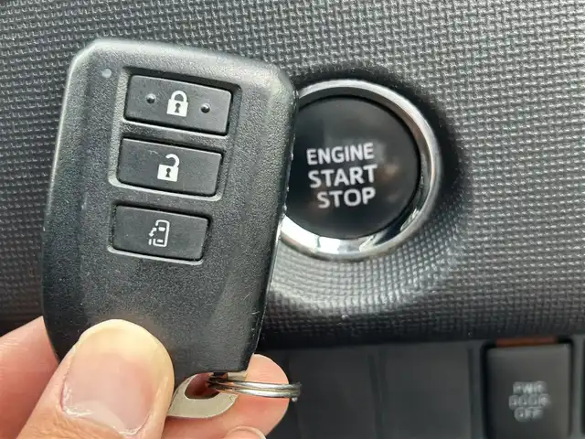トヨタ スペイド F 千葉県 2017(平29)年 9.2万km ブラッキッシュアゲハガラスフレーク ユーザー買取車両/セーフティセンス/・衝突軽減ブレーキ/レーンキープアシスト/・オートハイビーム/純正SDナビ(NSZT-W66T)/・ワンセグ/BT/CD/バックカメラ/ステアリングスイッチ/ETC/パワースライドドア/HIDヘッドライト/スマートキー/プッシュスタート/純正フロアマット