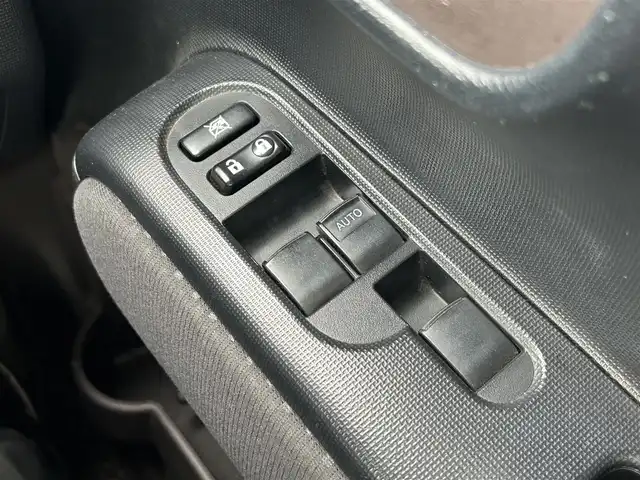 トヨタ スペイド F 千葉県 2017(平29)年 9.2万km ブラッキッシュアゲハガラスフレーク ユーザー買取車両/セーフティセンス/・衝突軽減ブレーキ/レーンキープアシスト/・オートハイビーム/純正SDナビ(NSZT-W66T)/・ワンセグ/BT/CD/バックカメラ/ステアリングスイッチ/ETC/パワースライドドア/HIDヘッドライト/スマートキー/プッシュスタート/純正フロアマット