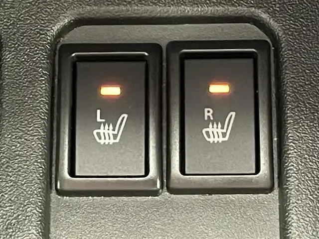 スズキ ジムニー XC 愛知県 2022(令4)年 0.8万km ミディアムグレー ナビ/（Bluetooth/AM/FM/フルセグTV）/衝突軽減ブレーキ/シートヒーター/LEDオートライト/ETC/バックカメラ/純正16インチAW/4WD/シートヒーター/ワンオーナー/クルーズコントロール/ドライブレコーダー/ロッドホルダー/背面タイヤカバー