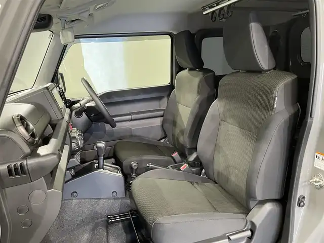スズキ ジムニー XC 愛知県 2022(令4)年 0.8万km ミディアムグレー ナビ/（Bluetooth/AM/FM/フルセグTV）/衝突軽減ブレーキ/シートヒーター/LEDオートライト/ETC/バックカメラ/純正16インチAW/4WD/シートヒーター/ワンオーナー/クルーズコントロール/ドライブレコーダー/ロッドホルダー/背面タイヤカバー