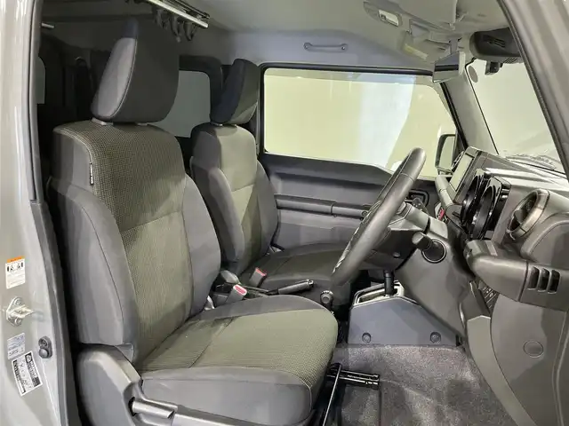 スズキ ジムニー XC 愛知県 2022(令4)年 0.8万km ミディアムグレー ナビ/（Bluetooth/AM/FM/フルセグTV）/衝突軽減ブレーキ/シートヒーター/LEDオートライト/ETC/バックカメラ/純正16インチAW/4WD/シートヒーター/ワンオーナー/クルーズコントロール/ドライブレコーダー/ロッドホルダー/背面タイヤカバー
