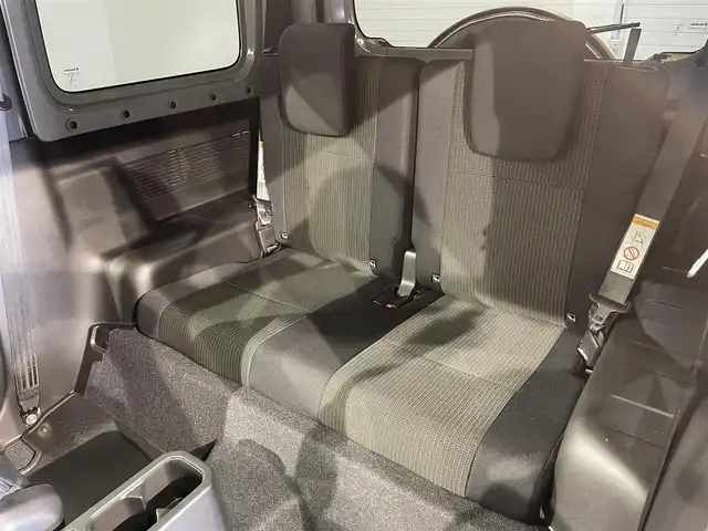 スズキ ジムニー XC 愛知県 2022(令4)年 0.8万km ミディアムグレー ナビ/（Bluetooth/AM/FM/フルセグTV）/衝突軽減ブレーキ/シートヒーター/LEDオートライト/ETC/バックカメラ/純正16インチAW/4WD/シートヒーター/ワンオーナー/クルーズコントロール/ドライブレコーダー/ロッドホルダー/背面タイヤカバー