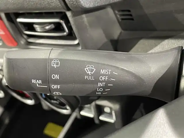 スズキ ジムニー XC 愛知県 2022(令4)年 0.8万km ミディアムグレー ナビ/（Bluetooth/AM/FM/フルセグTV）/衝突軽減ブレーキ/シートヒーター/LEDオートライト/ETC/バックカメラ/純正16インチAW/4WD/シートヒーター/ワンオーナー/クルーズコントロール/ドライブレコーダー/ロッドホルダー/背面タイヤカバー