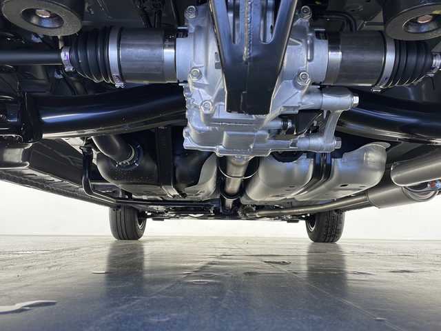 ホンダ フリード ハイブリット e:HEV クロスター 長野県 2025(令7)年 0.1千km メテオロイドグレーメタリック 未使用車/4WD/純正メモリナビ/（フルセグTV＆Bluetooth＆USB＆FM・AM）/バックカメラ/寒冷地仕様/ホンダセンシング/・クルーズコントロール（追従あり）/・路外逸脱抑制機能/・踏み間違い衝突被害軽減システム/・衝突軽減ブレーキ/・ブラインドスポットインフォメーション/・パーキングセンサー警報/LEDヘッドライト/フォグランプ/両側パワースライドドア/ルーフレール/シートヒーター（前席）/15インチ純正アルミホイール/スマートキー/スペアキー１本/保証書/取扱説明書